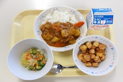 写真：1月10日小学校（第一調理場）の給食