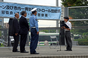 写真：宣言をする学生防犯委員会V5の代表生徒