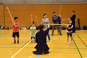 写真:剣道体験の様子
