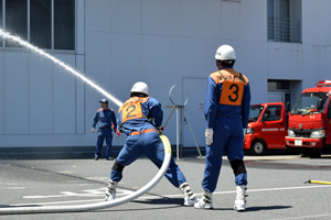 写真：操法演技の様子1