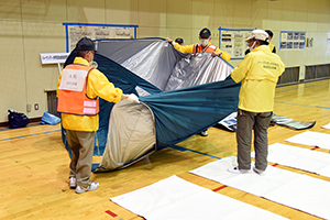 写真:避難所運営訓練の様子